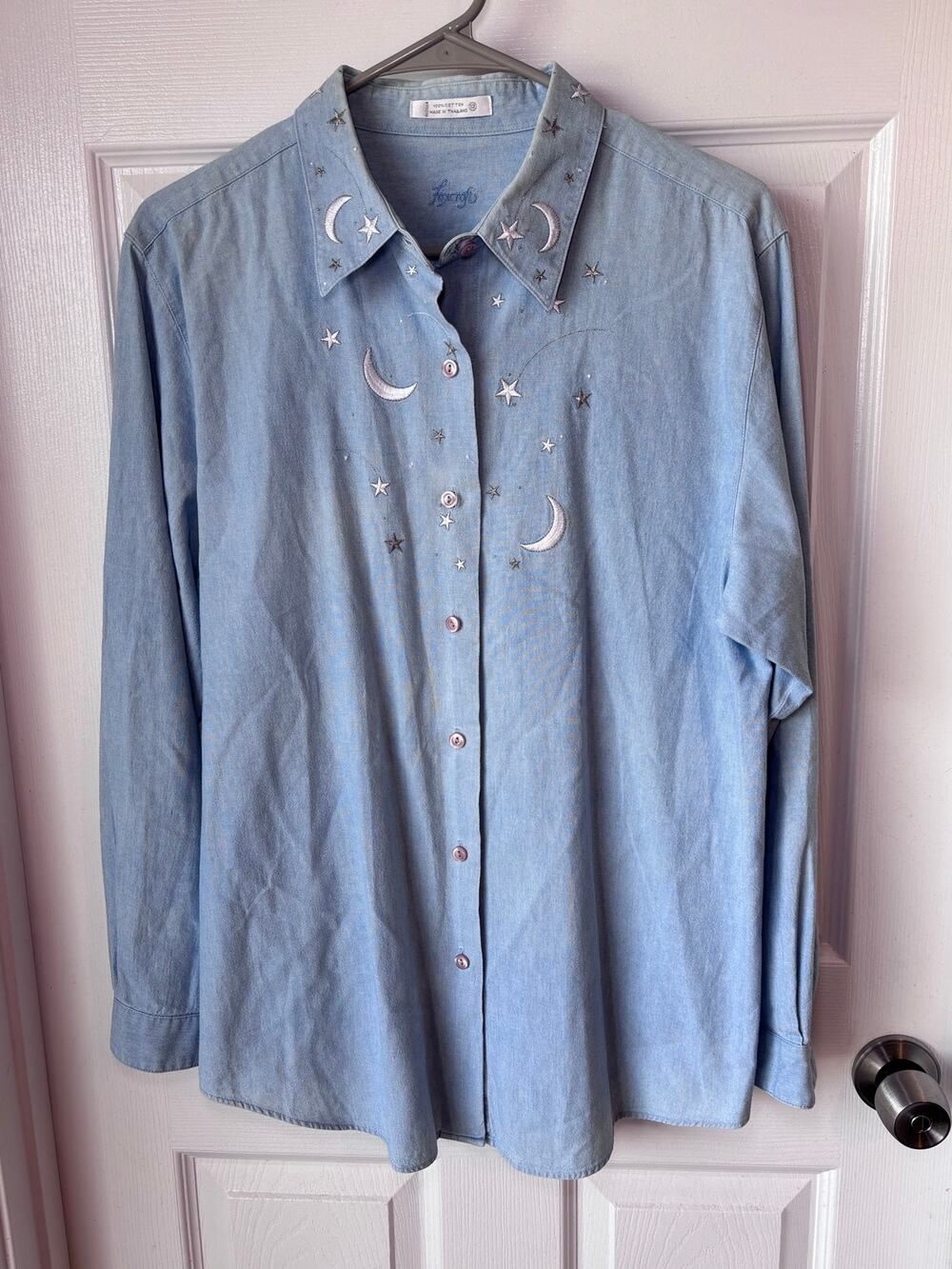 Foxcroft Celestial Moon Stars Embroidered Chambray Shirt Women’s Size 12